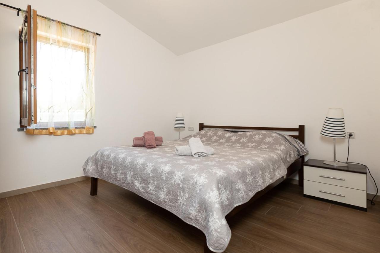 Holiday House Hana Rovinj Bagian luar foto
